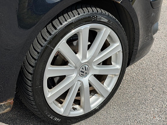 Volkswagen Touran 11 of 30