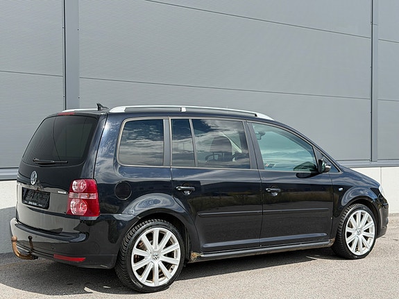 Volkswagen Touran 9 of 30