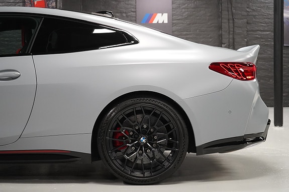 BMW M4 28 of 30