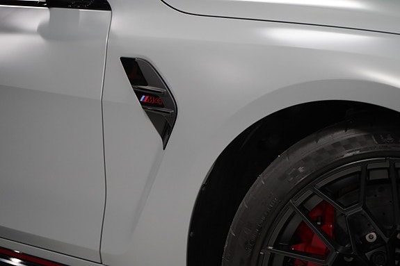 BMW M4 7 of 30