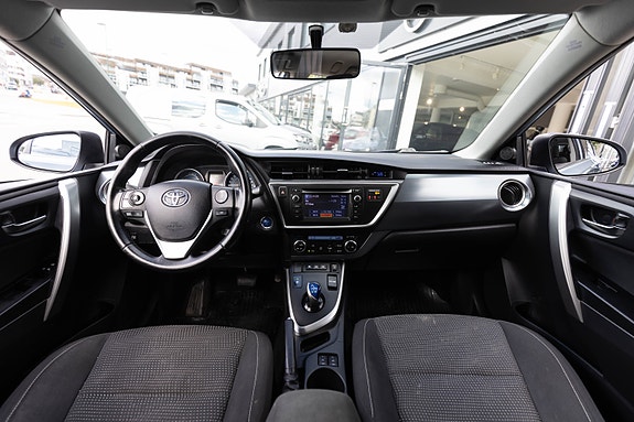 Toyota Auris 21 of 24