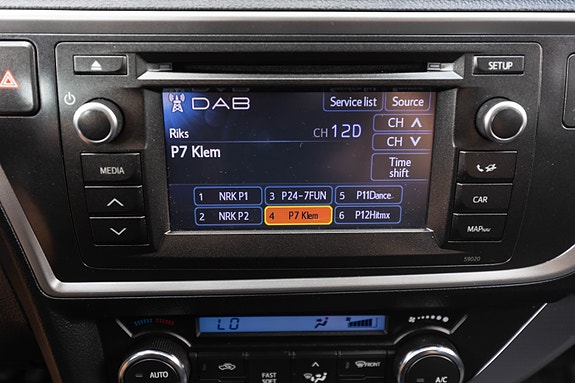 Toyota Auris 18 of 24