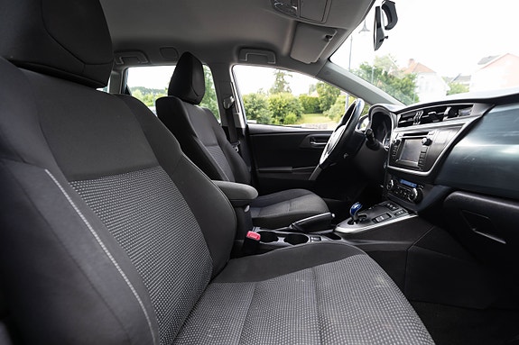 Toyota Auris 23 of 24