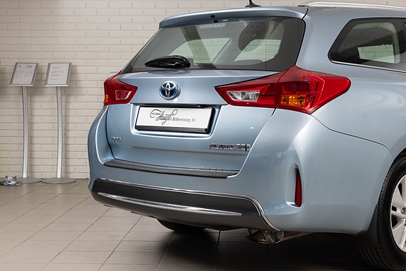 Toyota Auris 3 of 24