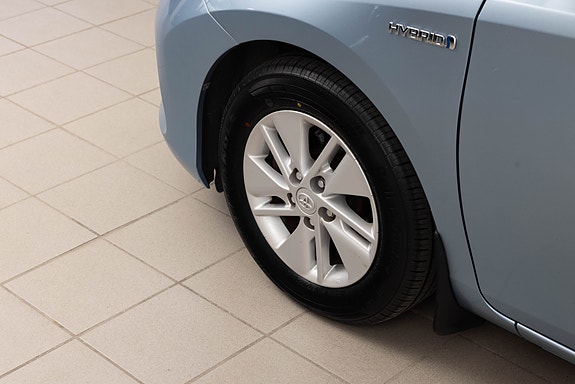 Toyota Auris 9 of 24