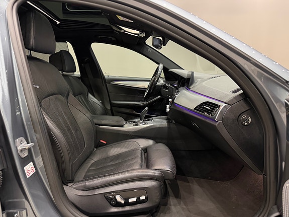 BMW 530e 17 of 30