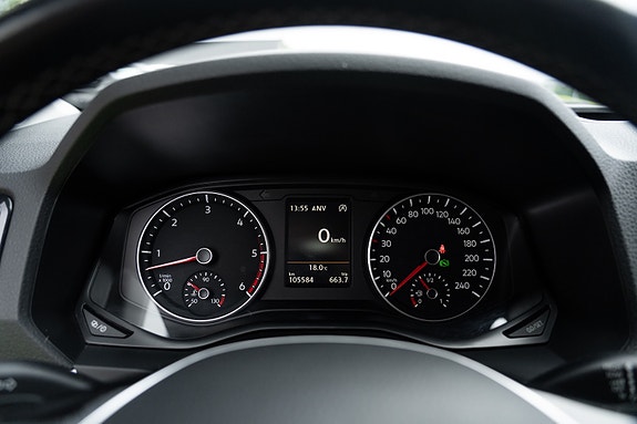 Volkswagen Amarok 17 of 24