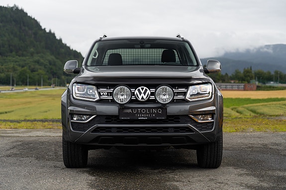 Volkswagen Amarok 8 of 24