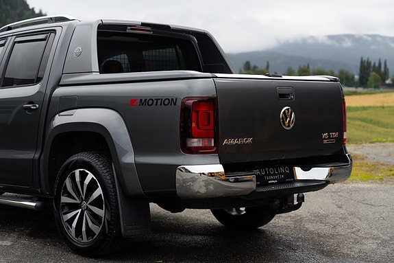 Volkswagen Amarok 6 of 24