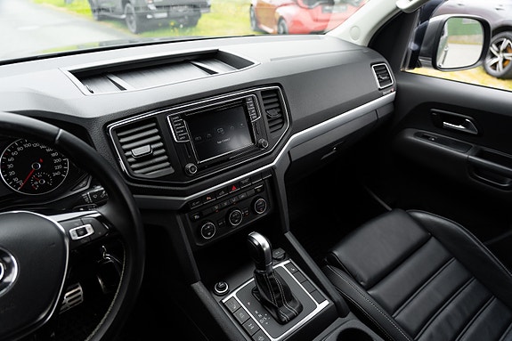 Volkswagen Amarok 18 of 24