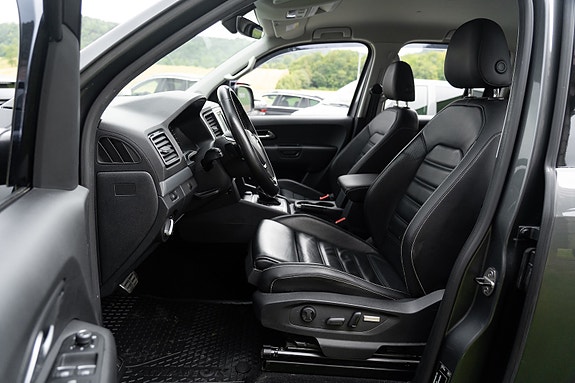 Volkswagen Amarok 12 of 24