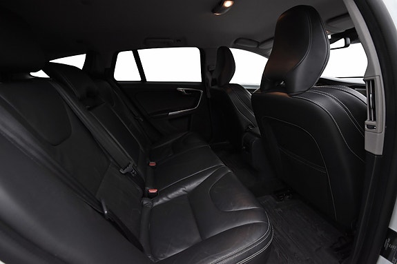 Volvo V60 10 of 18