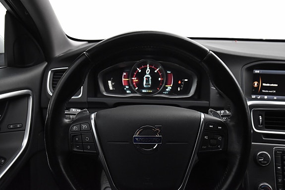 Volvo V60 14 of 18