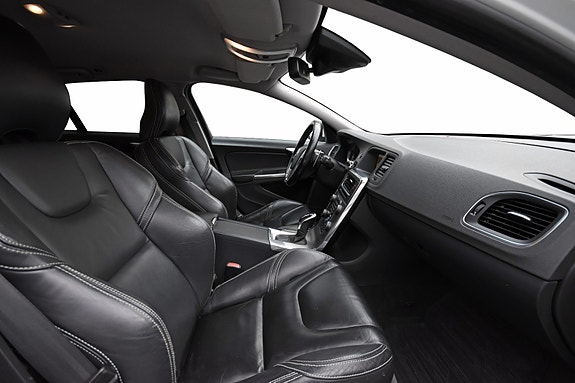 Volvo V60 8 of 18