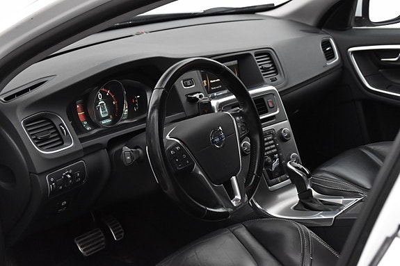 Volvo V60 13 of 18