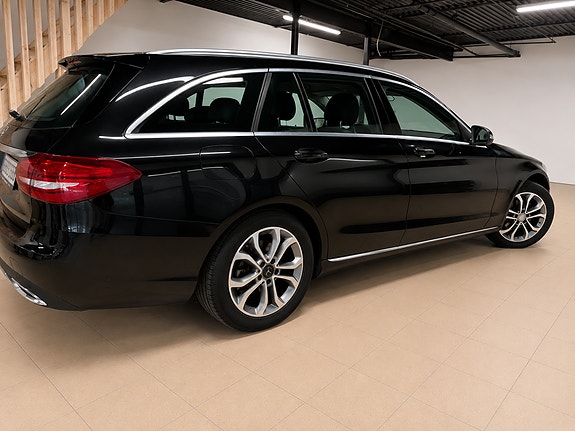 Mercedes-Benz C180 6 of 30