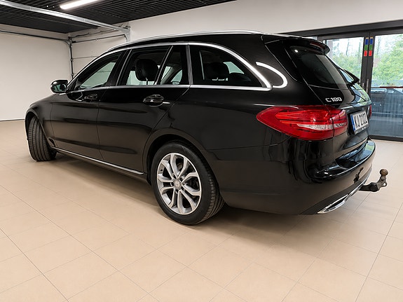 Mercedes-Benz C180 4 of 30