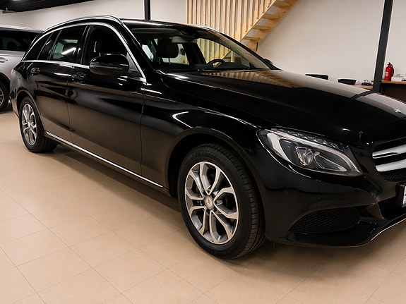 Mercedes-Benz C180 7 of 30
