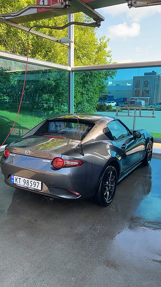 Mazda MX-5 8 of 9