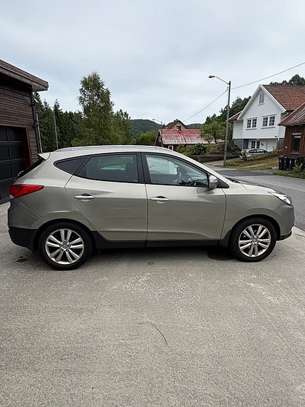 Hyundai ix35 9 of 24