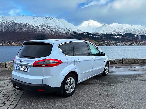 Ford S-MAX 3 of 10