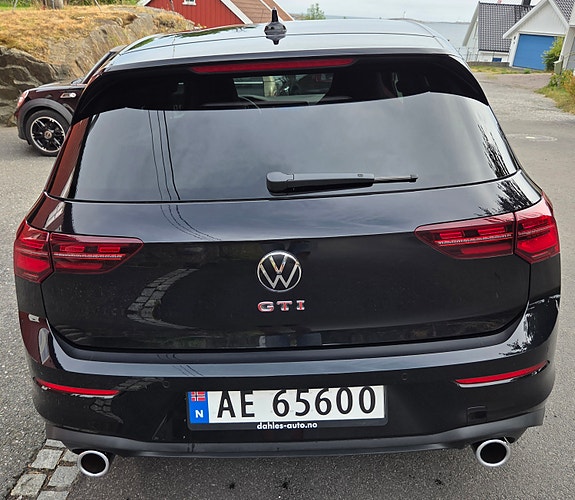 Volkswagen Golf VIII 2 of 6