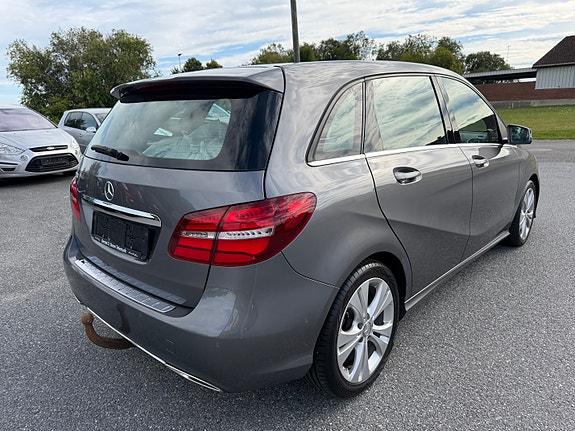 Mercedes-Benz B180 7 of 24