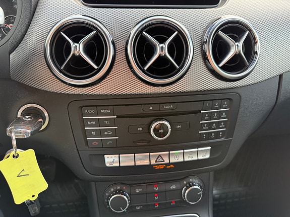 Mercedes-Benz B180 20 of 24