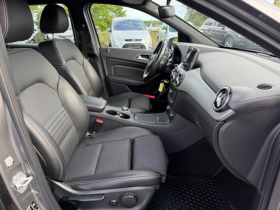 Mercedes-Benz B180 17 of 24