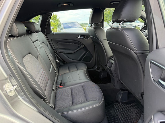 Mercedes-Benz B180 19 of 24
