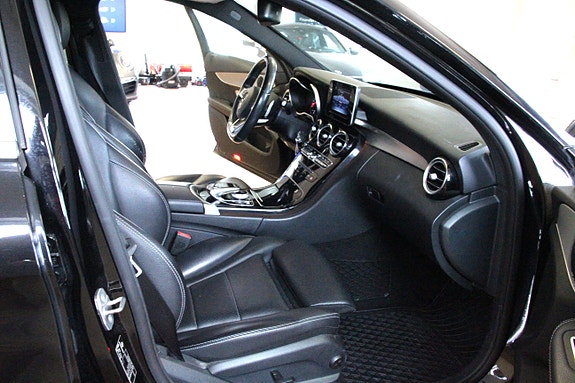 Mercedes-Benz C180 11 of 21
