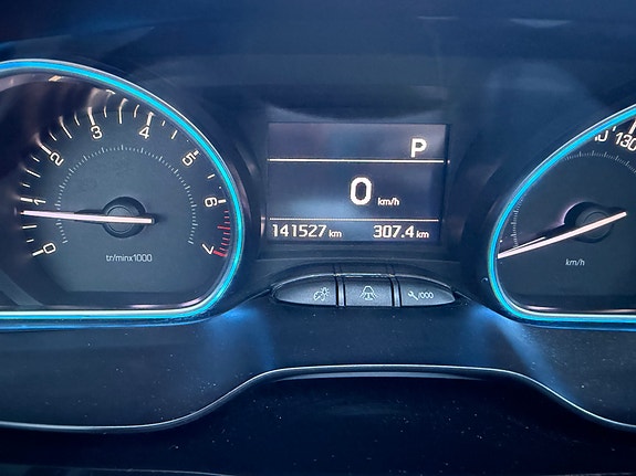 Peugeot 2008 25 of 30