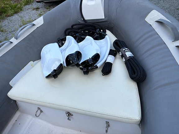 Sunrider 350 RIB 4 of 4