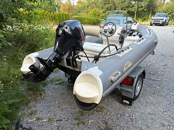 Sunrider 350 RIB 3 of 4