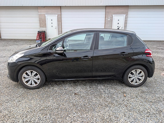 Peugeot 208 5 of 30
