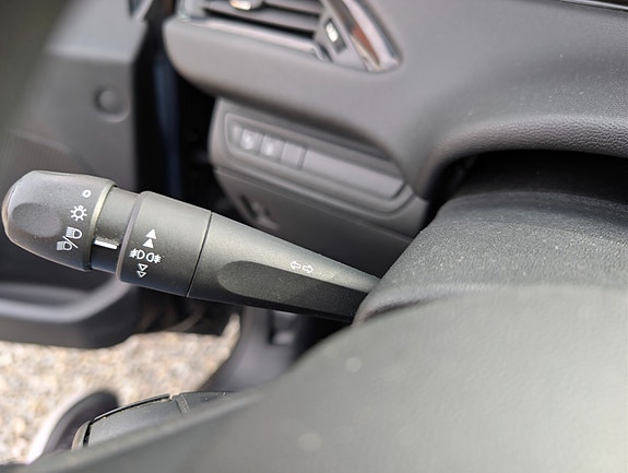 Peugeot 208 14 of 30