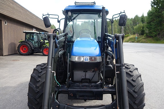 New Holland TD90 3 of 9