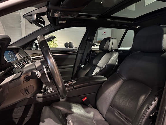 BMW M550d 11 of 30