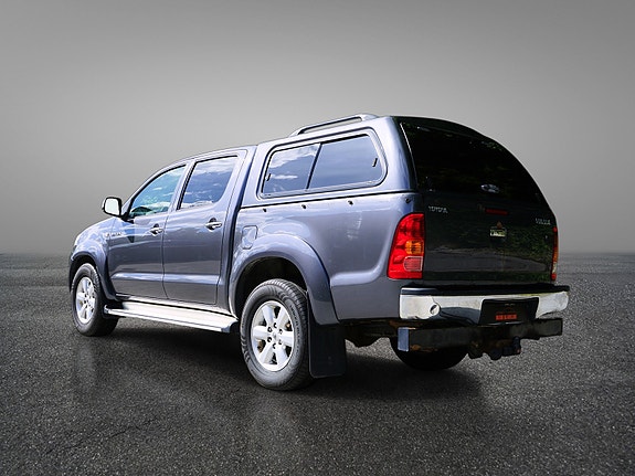 Toyota HiLux 8 of 30