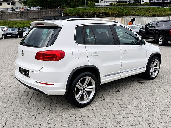 Volkswagen Tiguan 3 of 11