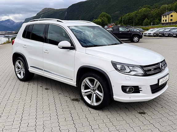 Volkswagen Tiguan 2 of 11
