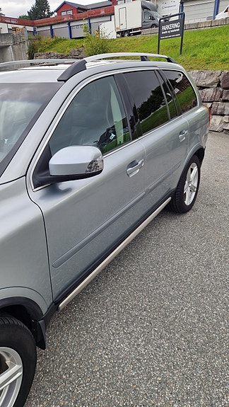 Volvo XC90 26 of 28