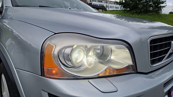 Volvo XC90 23 of 28