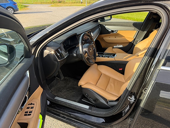 Volvo V90 7 of 11