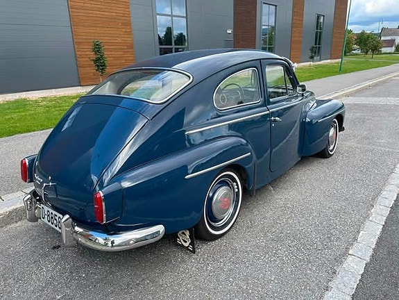 Volvo PV 2 of 5