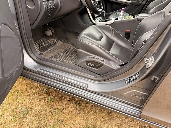 Volvo V60 7 of 30
