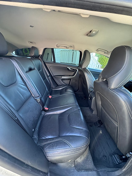 Volvo V60 14 of 15