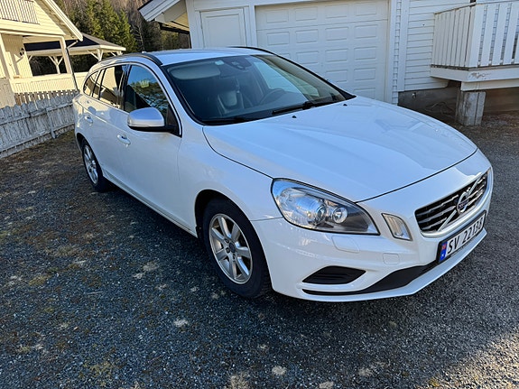 Volvo V60 3 of 15