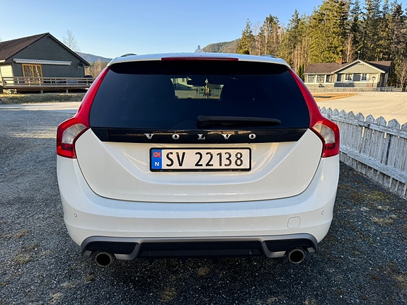 Volvo V60 5 of 15