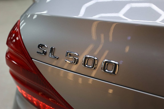 Mercedes-Benz SL500 20 of 30